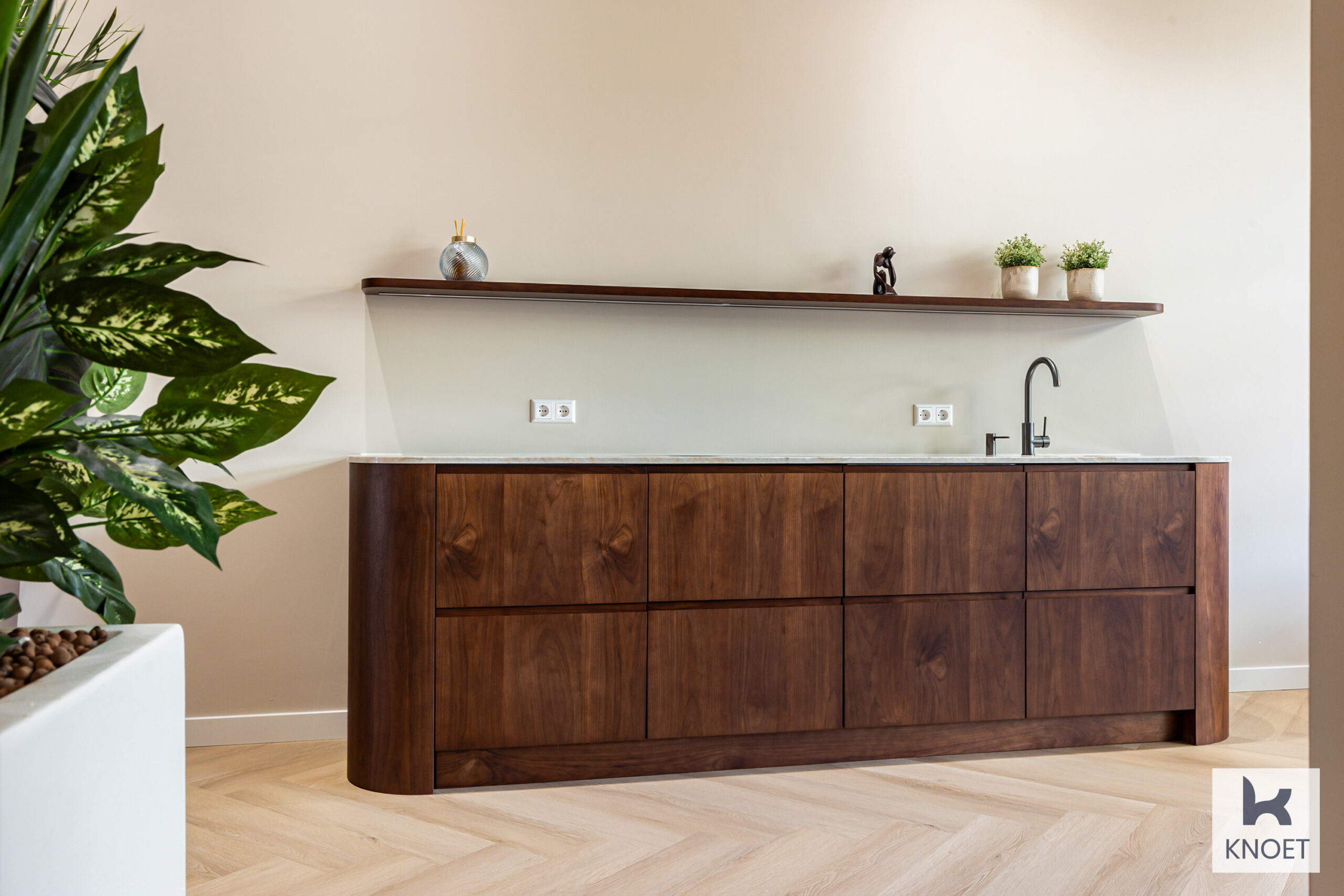 Dark walnut keukenfronten IKEA metod hout fineer notenlaar